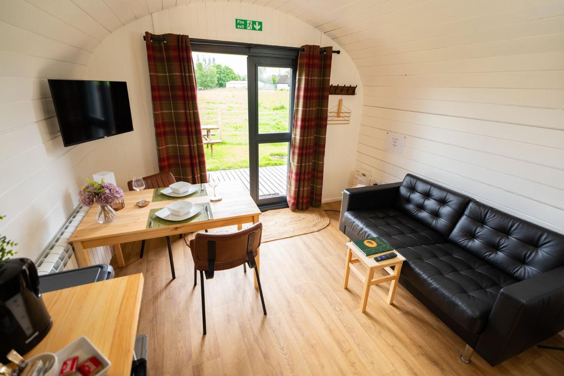 Ben Nevis Pod Villa Fort William Buitenkant foto